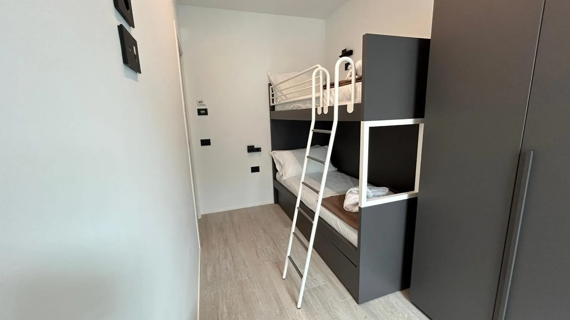 Luxury Home Ceccarini - Lungomare Con Parcheggio Privato Riccione